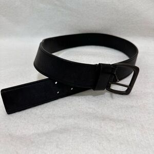 Levi’s chunky black leather belt gunmetal hardware double prongs Medium​​​​​​